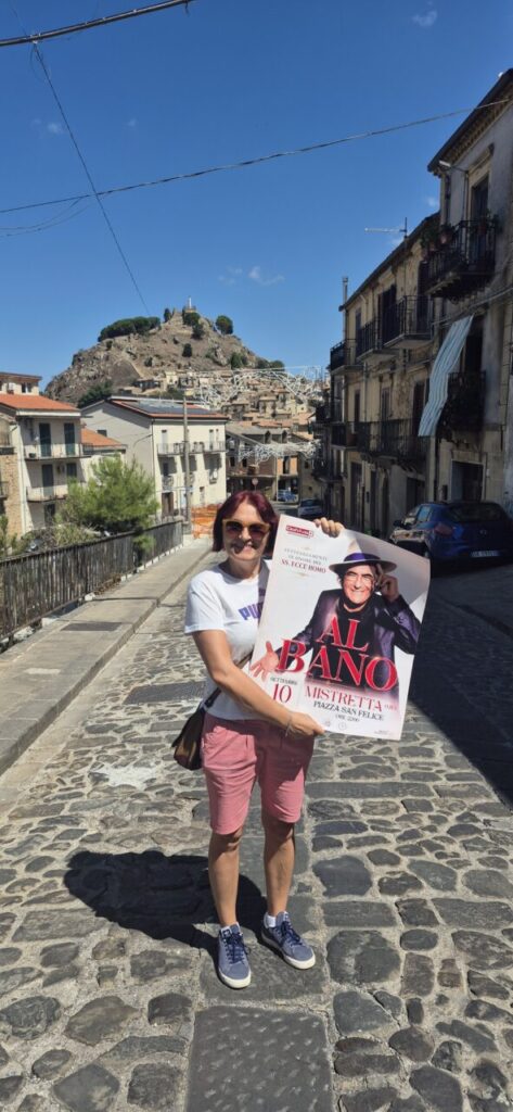 STORIE – Da Bucarest a Mistretta per il concerto di Al Bano, una foto di Michele Isgrò svela l’incredibile viaggio della fan Livia