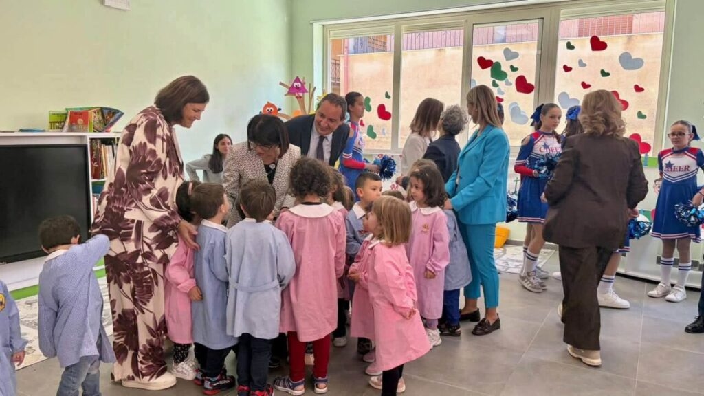 INSEGNANTI – Zingales: «Custodi di sogni e costruttori di coscienze»